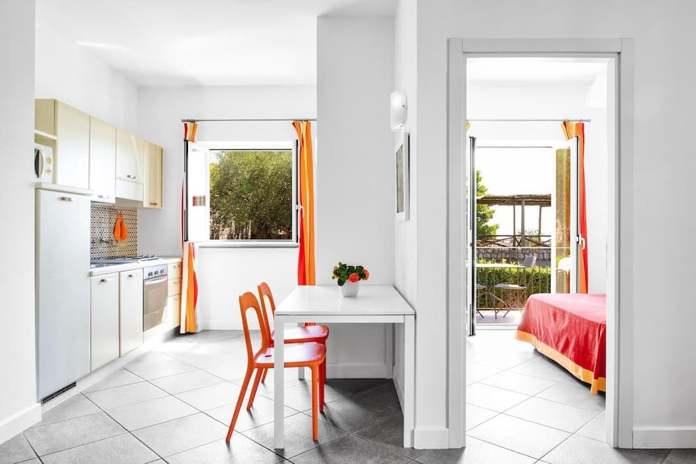 Le Capannelle-boheme Residence Apartment With Pool Parking AC Sea Views