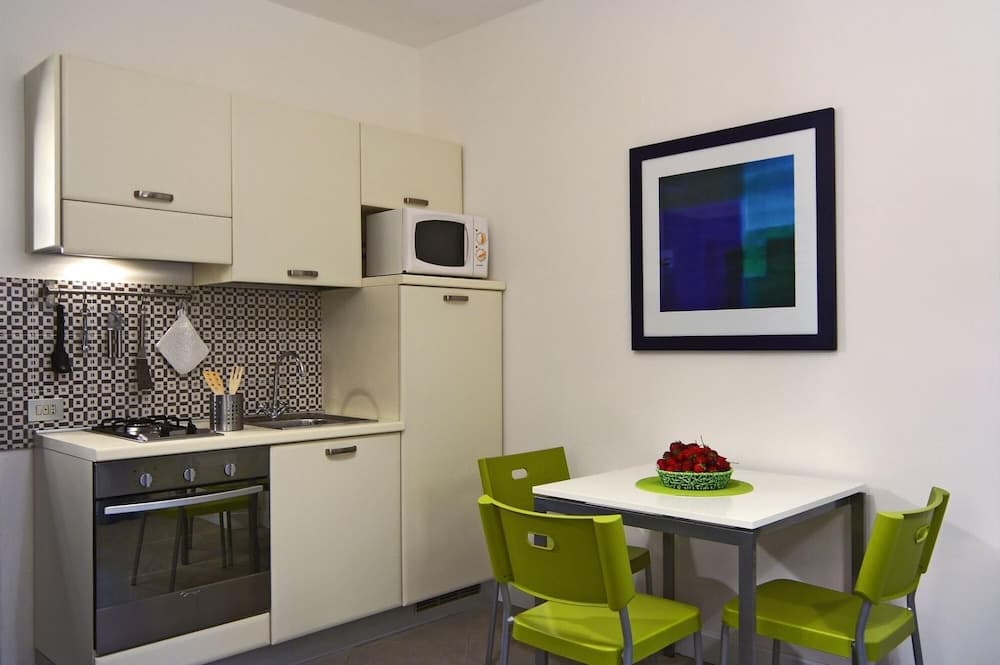 Le Capannelle-rigoletto Residence Studio Apartment With Pool Parking AC