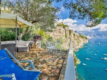 Luxury Room With sea View in Amalfi ID 3927
