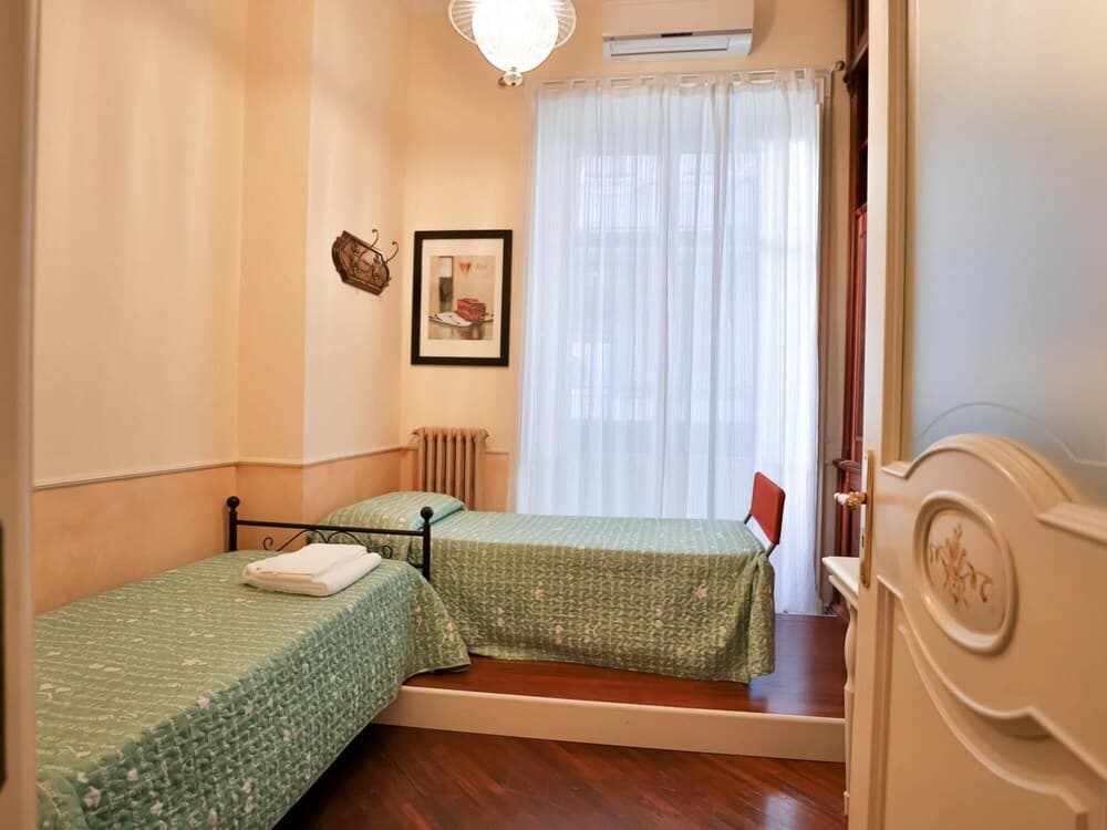 Room in the Heart of Salerno - 4060