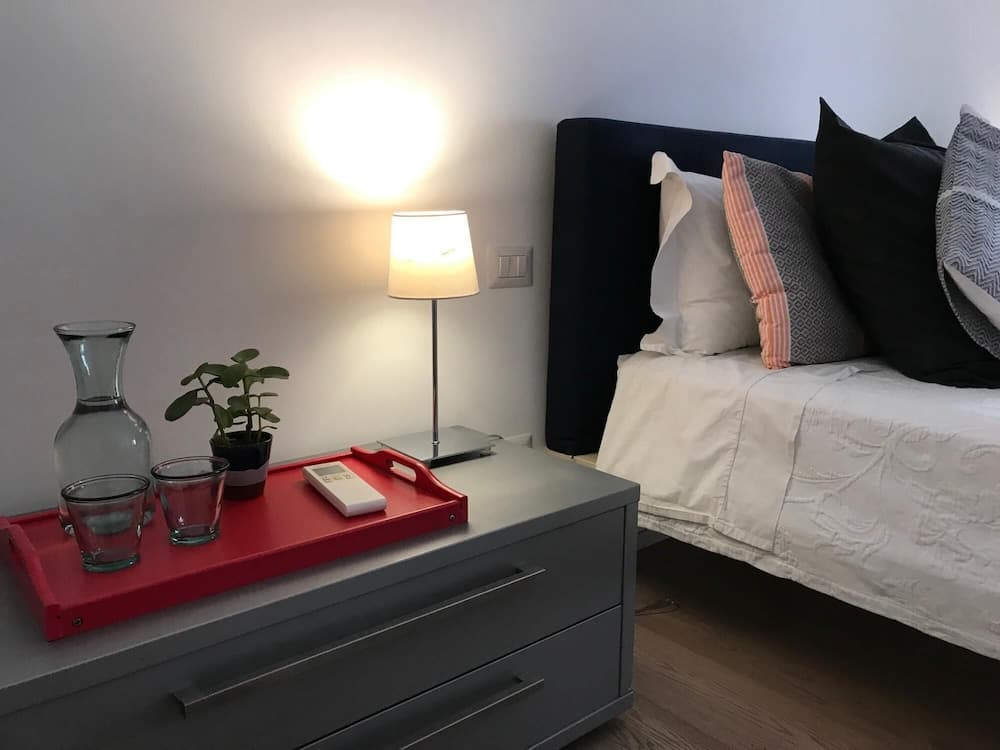 In Rome at Spanish Steps Classy Apartment With Modern Design in an Historic Palazzo