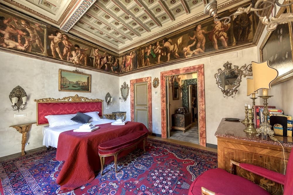 A Prince in Rome Elegant Navona Terrace Apartment