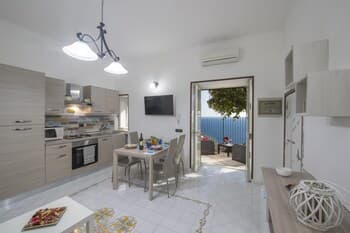 Casa Cetrangolo - Panoramic House a few Steps From the sea