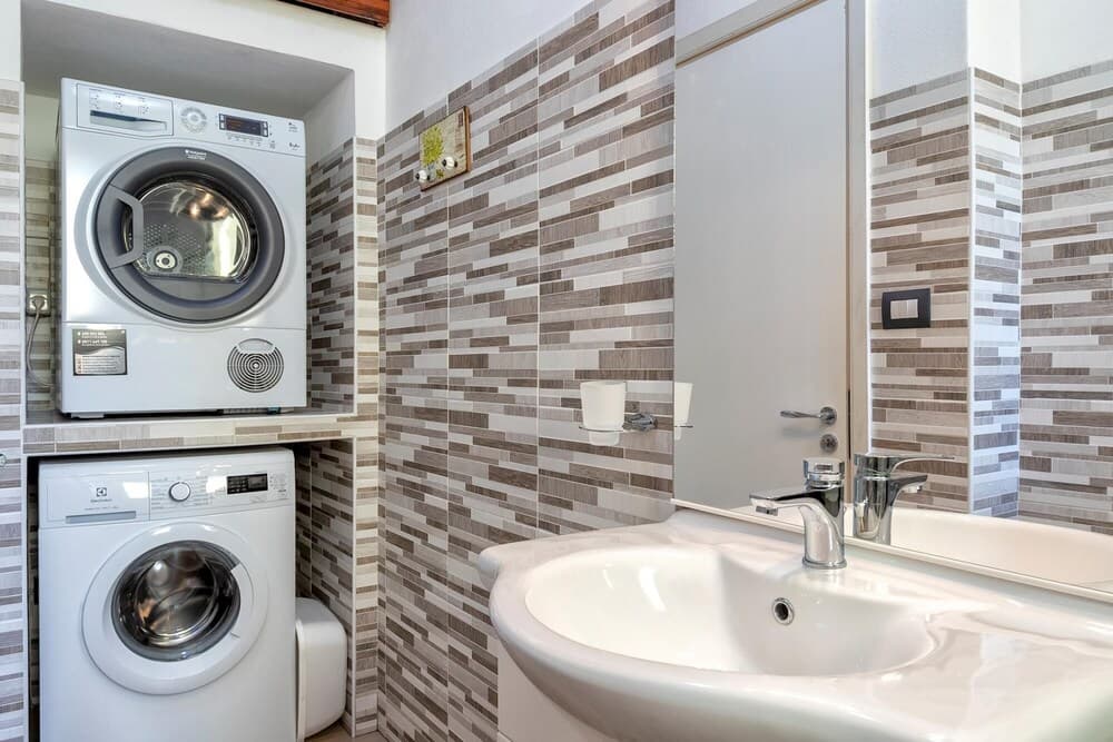 Sardinia Re-eleonora 7