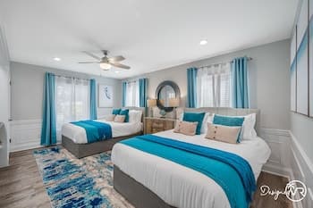 Chic 8BR with Heated Pool & Waterview