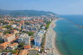 White Flower 250mt From Sea