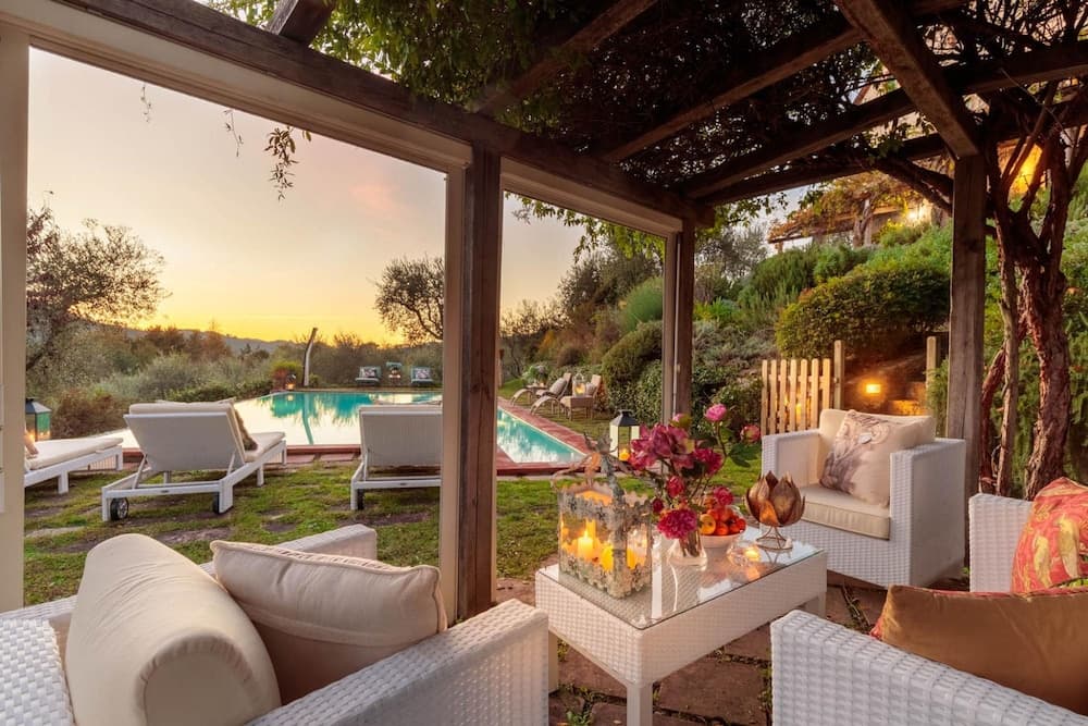 Villa Gufo in Lucca With 5 Bedrooms and 4 Bathrooms