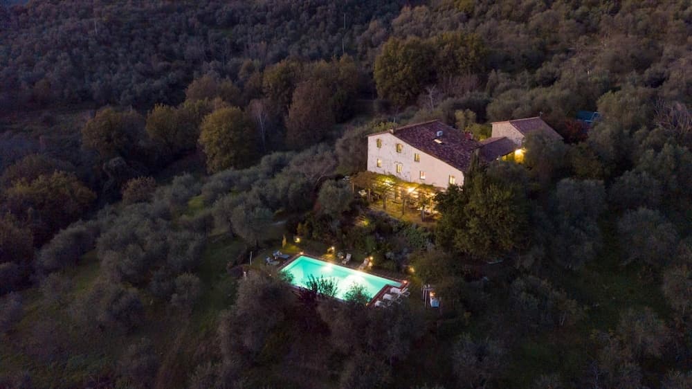Villa Gufo in Lucca With 5 Bedrooms and 4 Bathrooms