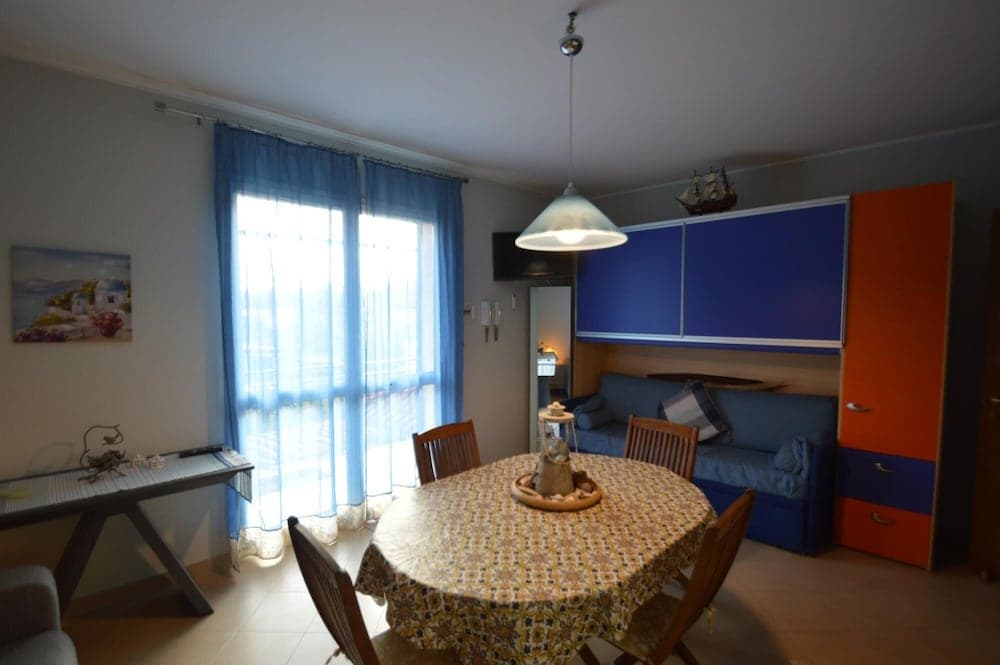 Orchidea2 - Apartment in Residence a few Steps From the Beach and With Shared Pool