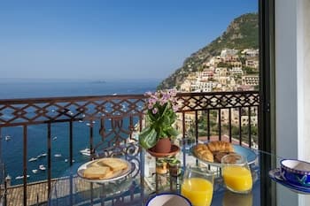 Amore Rentals - Casa Volte Alte With Hot Tub Sea View and Terrace