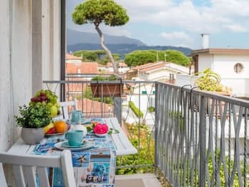 Lido Beach Apartment Romantic 2 Bedrooms Apartments With Private Terrace and Parking by the Beach Promenade in Lido di Camaiore