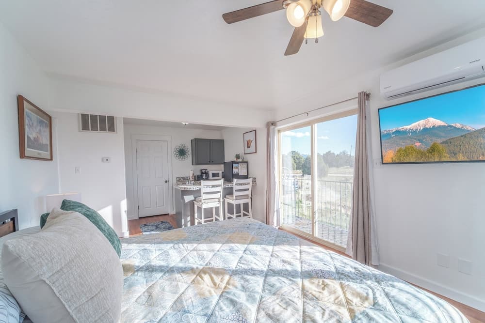 The Joseph Studio at Wind Walker Homestead