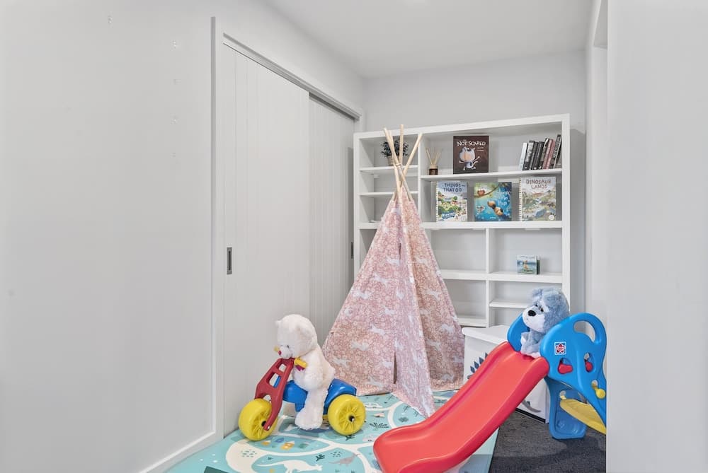 MODERN ALPINE LIVING SPECTACULAR VIEW