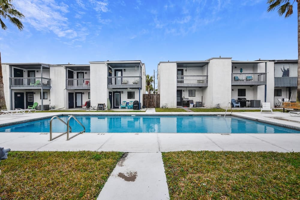 Happy Herron by Book That Condo