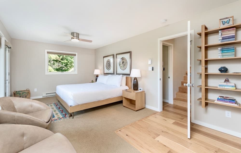 Cliffview Luxury Vacation Rental At Windcliff 3 Bedroom Home by RedAwning