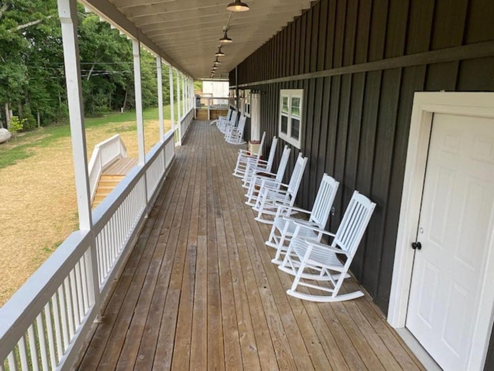 Greeter Falls Lodge Unit 2