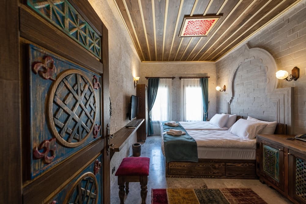 Foremanson Cave Hotel