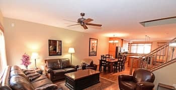 Towering Pines Chalet - Comfortable and Cozy Chalet with Spectacular Views