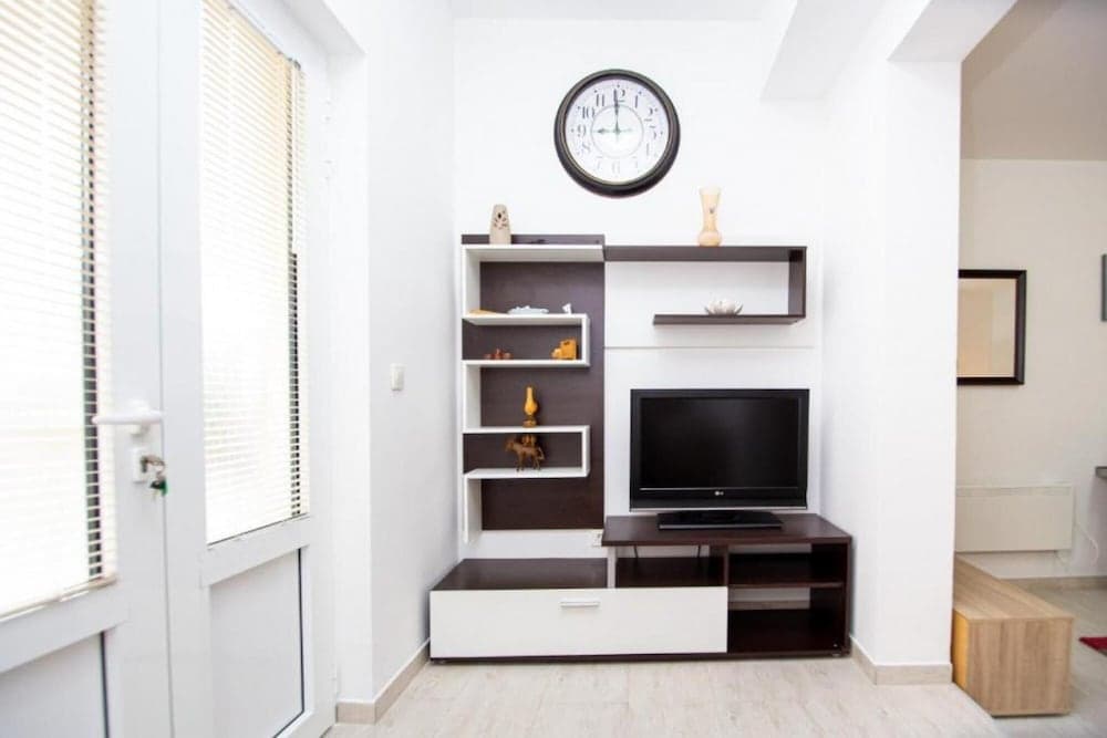 Flat With Shared Pool in Pr anj Montenegro