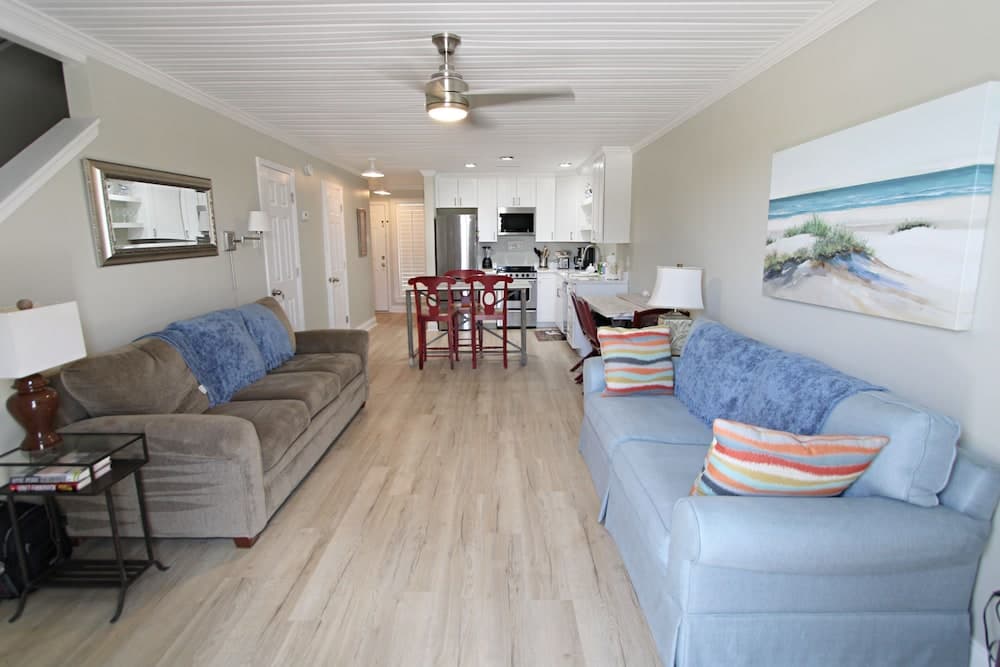 Southwinds 6 2 Bedroom Townhouse by Redawning