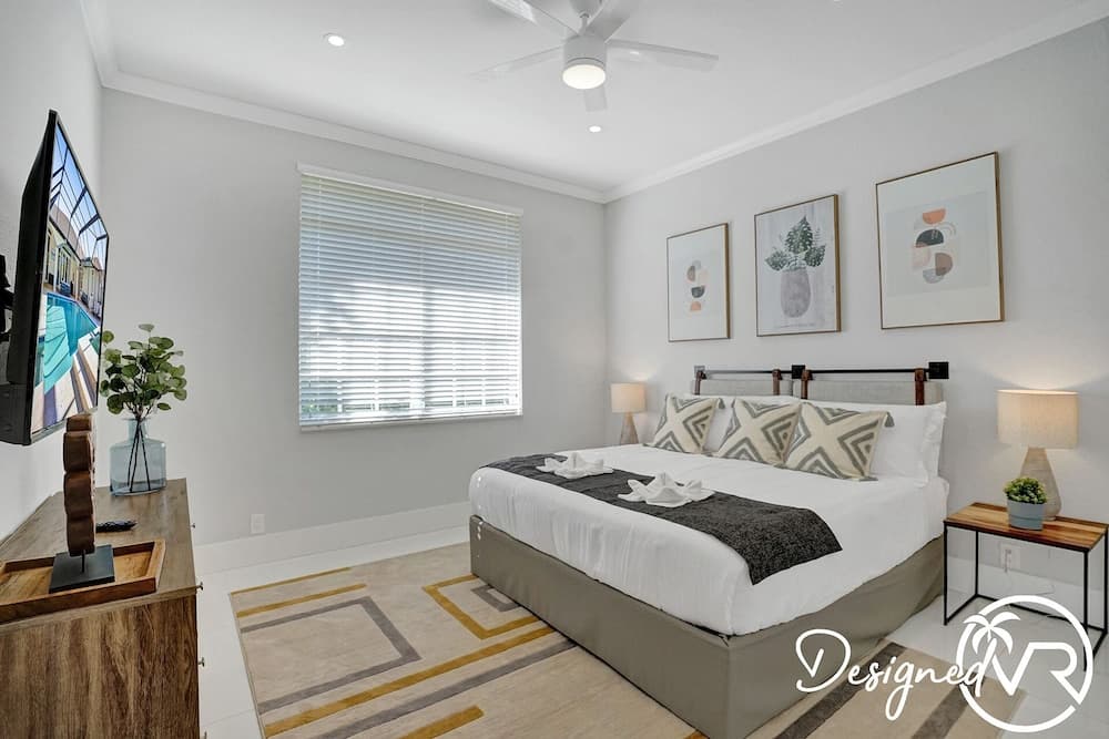 Luxurious 8BR Family Estate with Pool