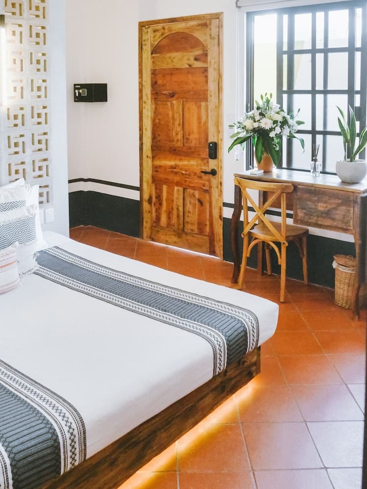 HIPHIPSTAY - THE COLONIAL