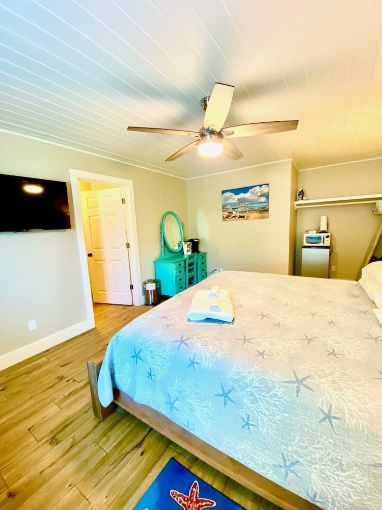 Coast Oaks Cottage 3 1 Bedroom Cottage by RedAwning