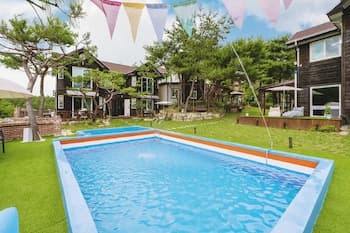 Gyeongju Themandi Pension