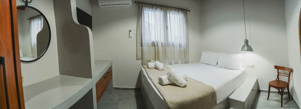 Aesthisis Sensational Accommodation