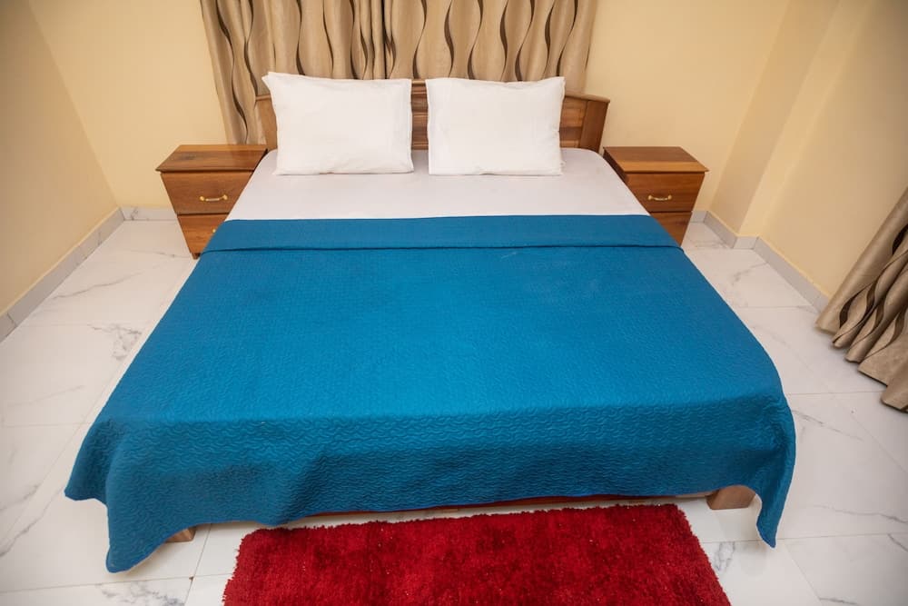 Spacious & Outstanding 3-bed Furnished Apartment