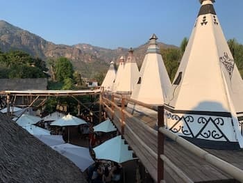 Hostel tipis