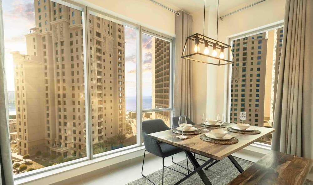 LUX Marina Promenade 1 BR Prime Loc Apt