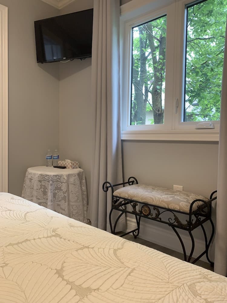 Ambiance by the Falls Cozy Suite