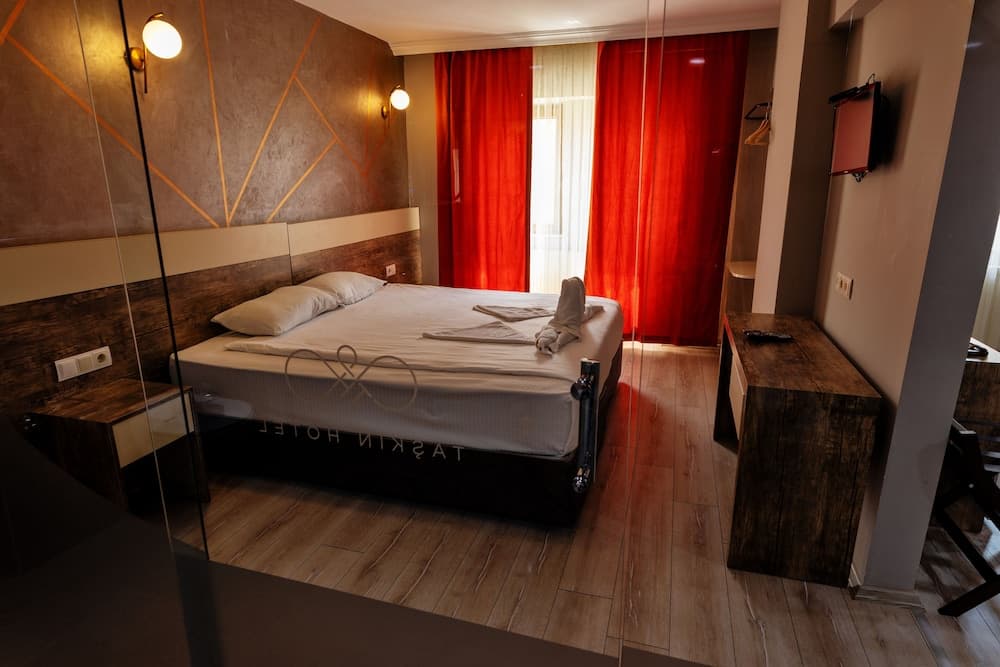 Taşkın Hotel