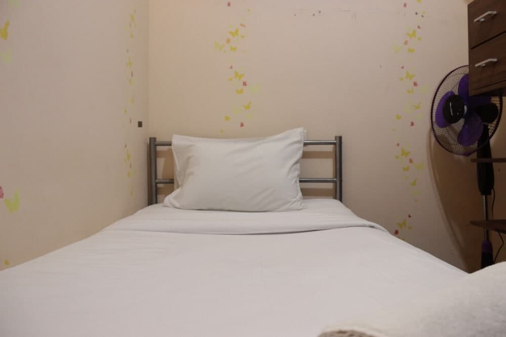 Strategic & Comfy 2Br Apartment At The Edge Near Unjani