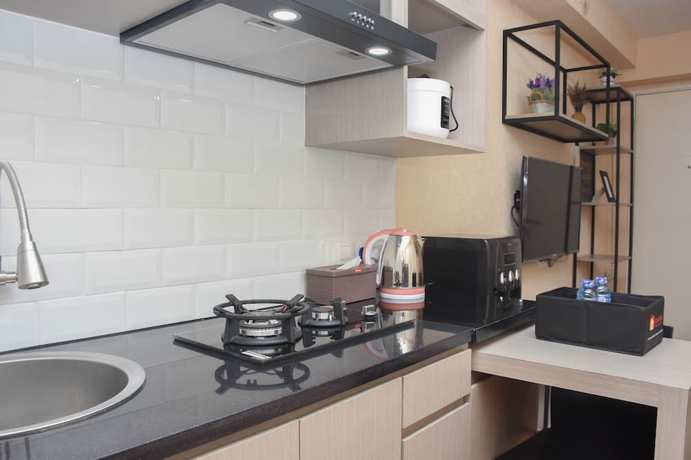 Enjoy Living And Tidy 1Br Bassura City Apartment