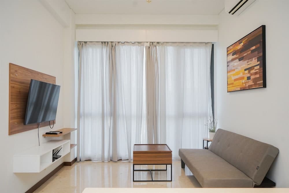 Elegant And Comfy 1Br At Marigold Nava Park Apartment