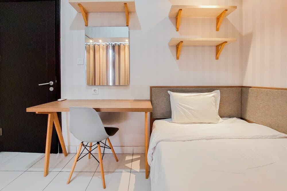 Homey And Comfort 2Br At Casa De Parco Apartment