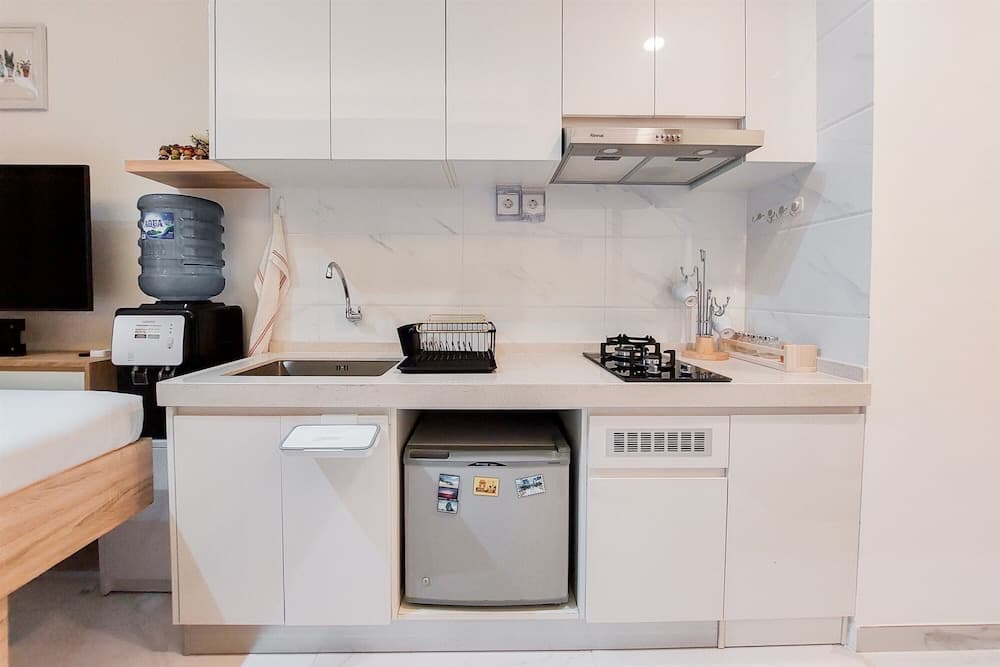 Restful Studio Room At Sky House Bsd Apartment