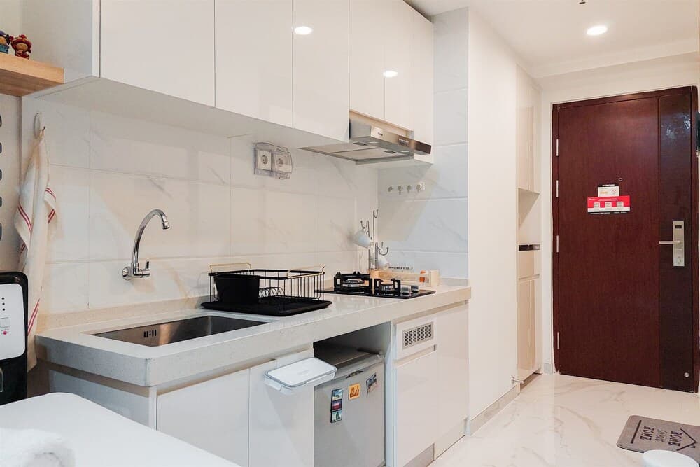 Restful Studio Room At Sky House Bsd Apartment