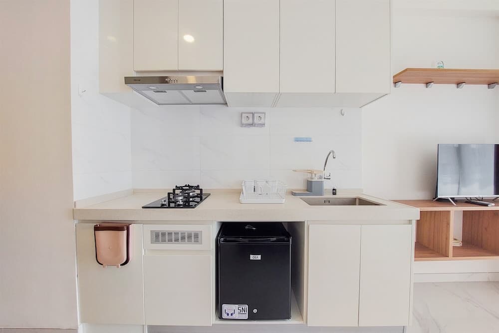 Modern And Comfort Studio Apartment At Sky House Bsd