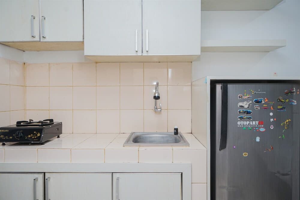 Homey And Nice Studio At Serpong Greenview Apartment