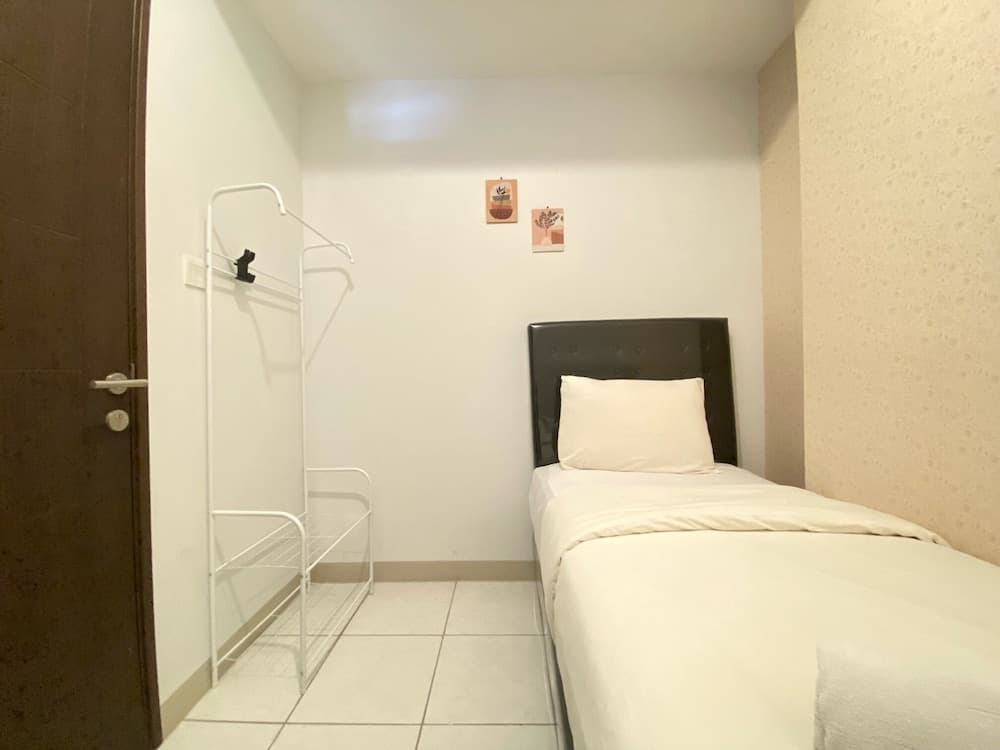 Minimalist 2Br Apartment At Mekarwangi Square