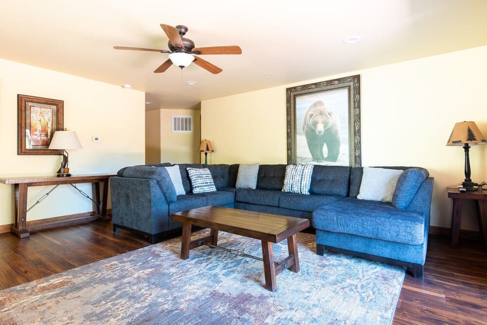 48 - Whispering Aspen Lodge 3 Bedroom Home by Redawning