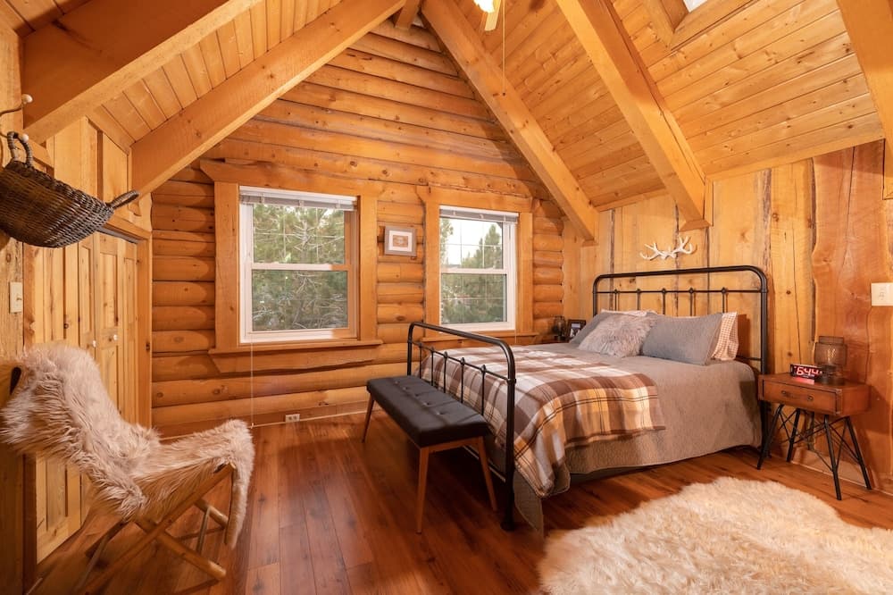 19 - Moonlight Ridge 3 Bedroom Home by RedAwning