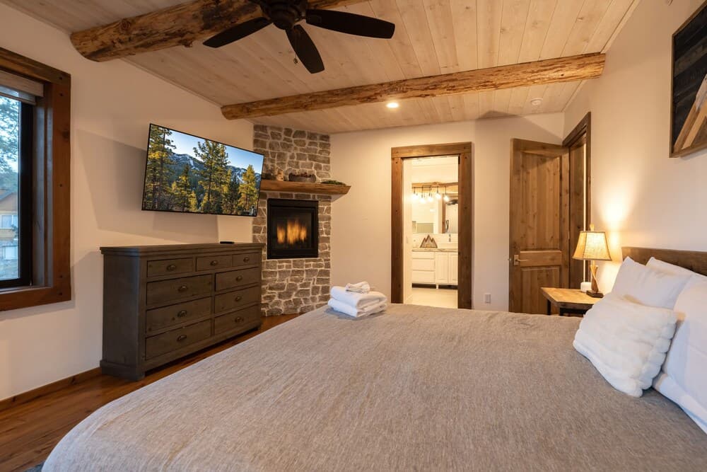 18 - Ponderosa Peak 5 Bedroom Home by Redawning