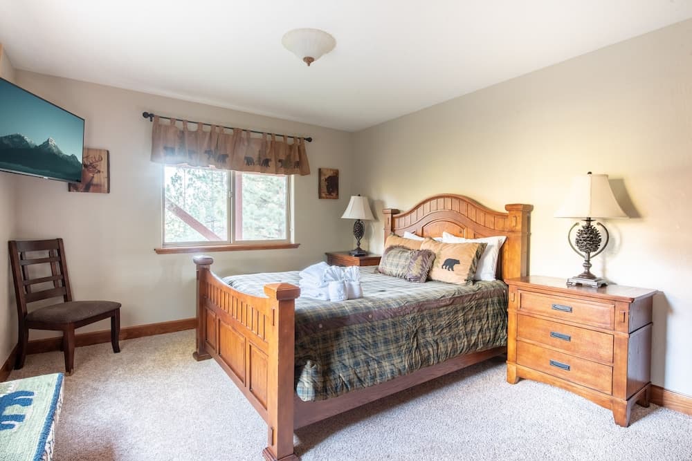 47 - Canyon Crest Lodge 5 Bedroom Home by Redawning