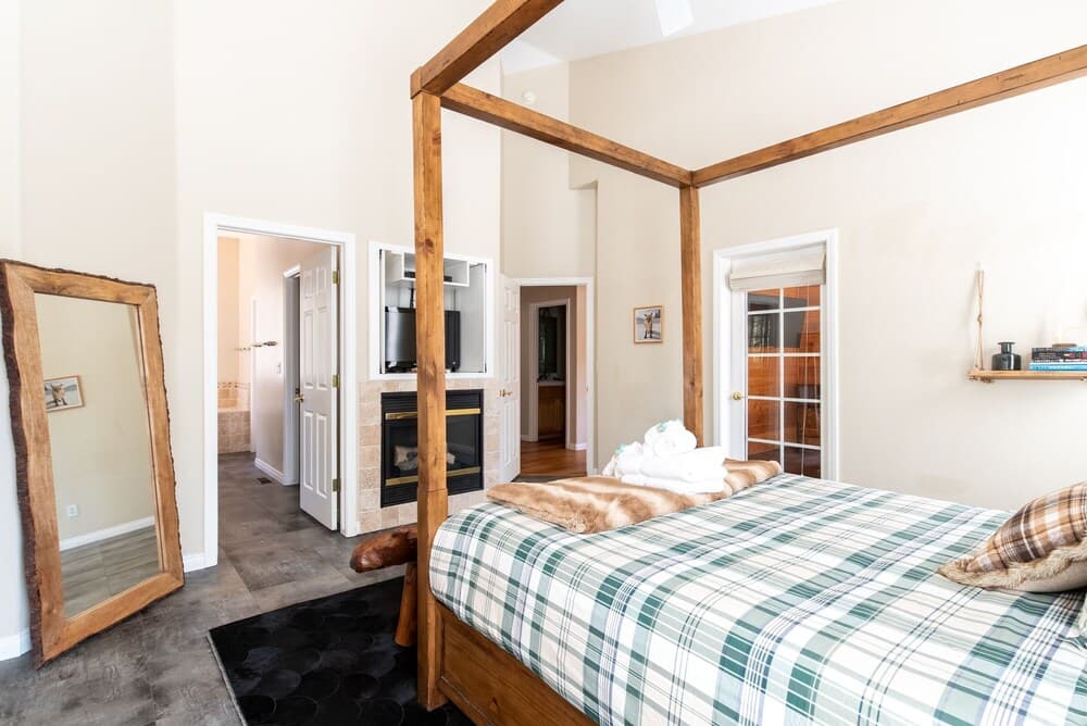 09 - The Hidden Estate 7 Bedroom Home by Redawning