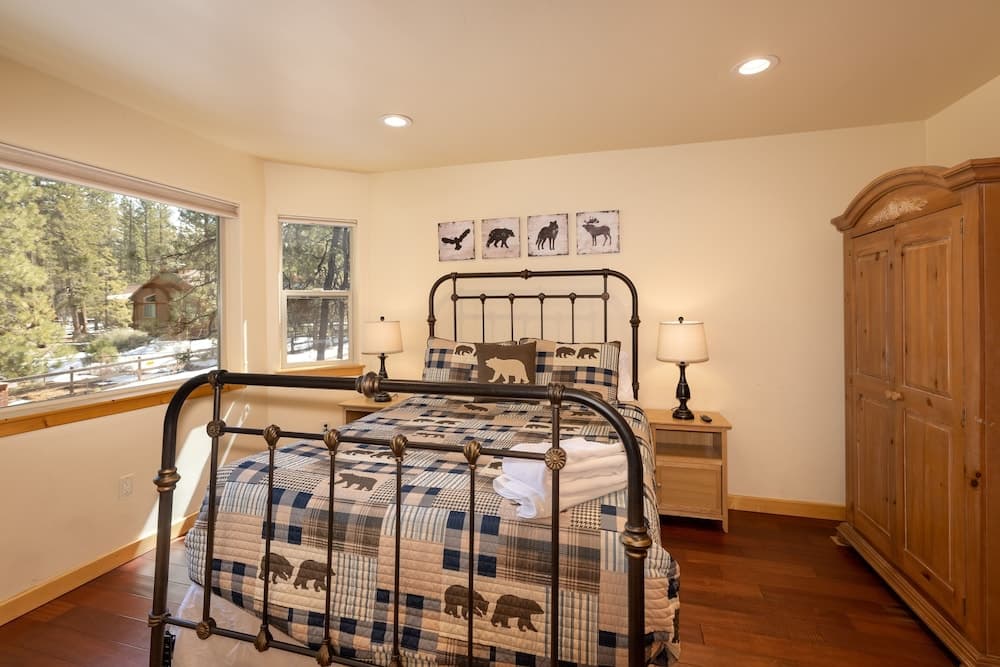 45 - Half Stone Lodge 6 Bedroom Home by Redawning