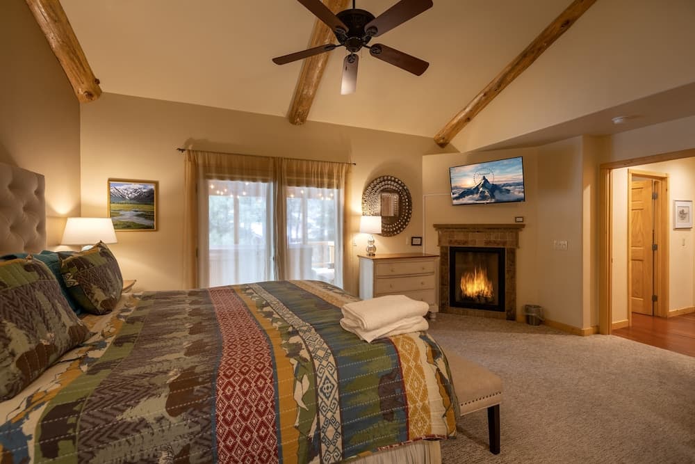 45 - Half Stone Lodge 6 Bedroom Home by Redawning